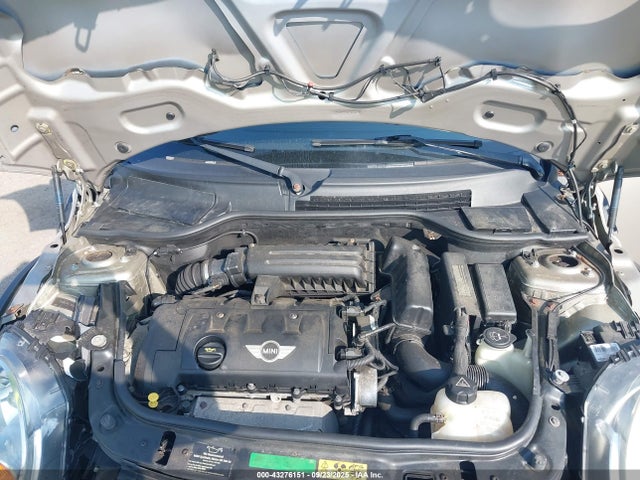 2010 MINI COOPER WMWMF3C52ATZ22906 Photo 9