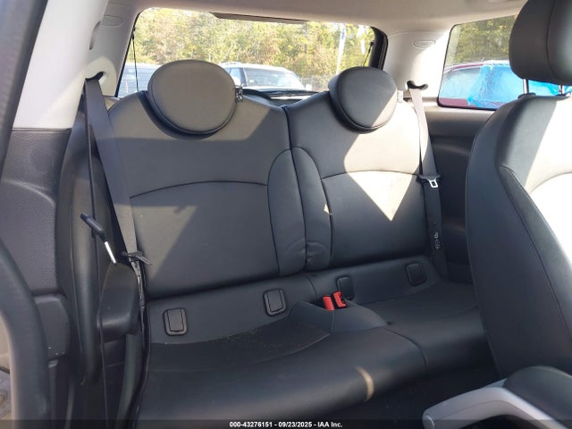 2010 MINI COOPER WMWMF3C52ATZ22906 Photo 7