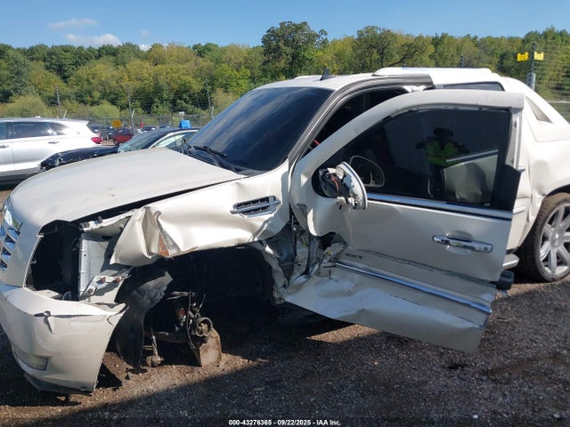 2010 CADILLAC ESCALADE EXT 3GYVKMEF5AG178028 Photo 5