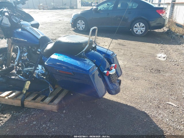 2017 HARLEY-DAVIDSON FLTRX 1HD1KHC17HB683377 Photo 2
