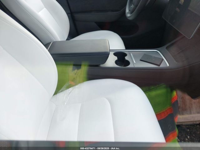 2023 TESLA MODEL Y 7SAYGDEE6PA175908 Photo 4