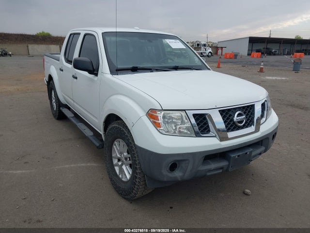 Nissan 2015 2015 1N6AD0ER4FN751322 Image 1