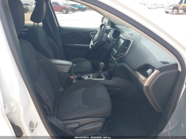 2016 JEEP CHEROKEE 1C4PJMCB1GW156720 Photo 4