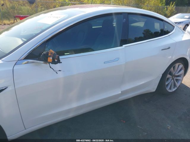 2018 TESLA MODEL 3 5YJ3E1EAXJF025089 Photo 5