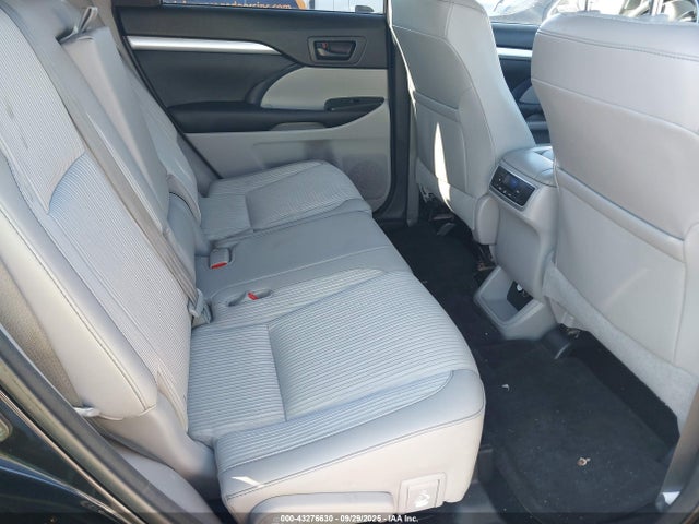 5TDBKRFH8FS199647 Toyota 2gr-fe