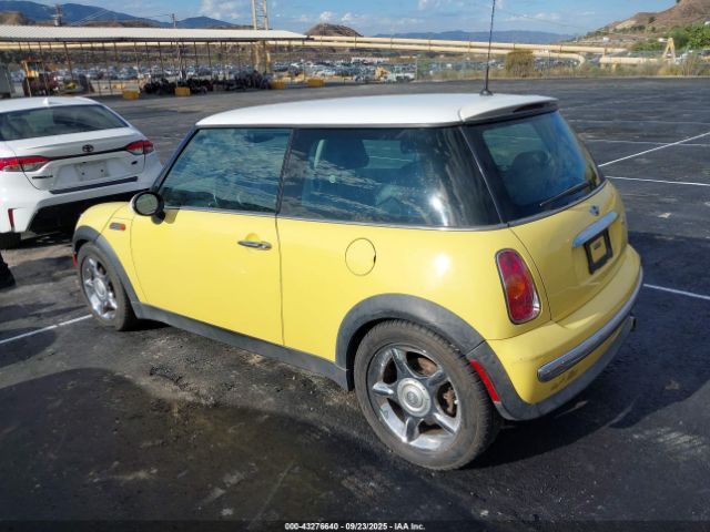 2002 MINI COOPER WMWRC33412TE10094 Photo 2