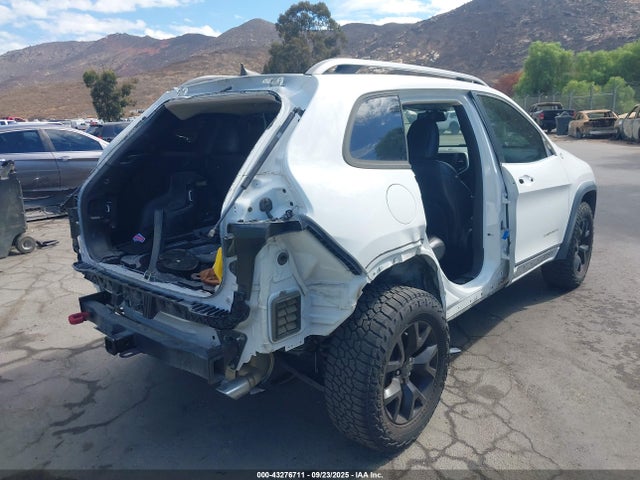 Jeep 2016 2016 1C4PJMBS0GW373662 Image 4