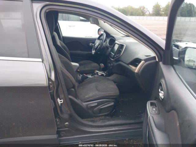 2016 JEEP CHEROKEE 1C4PJMCSXGW103417 Photo 4