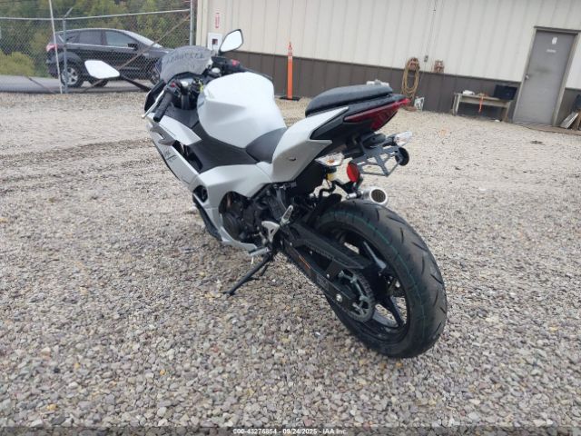 2025 KAWASAKI EX500 ML5EXGG14SDA71378 Photo 2