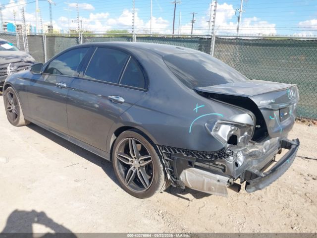 2019 MERCEDES-BENZ AMG E 53 WDDZF6BB4KA566138 Photo 2