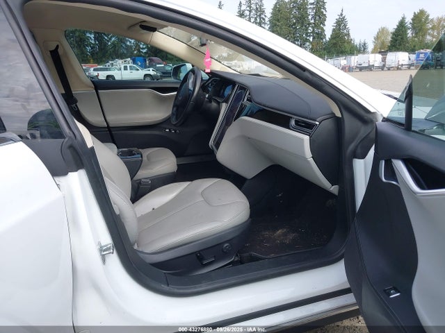 2014 TESLA MODEL S 5YJSA1H1XEFP53679 Photo 4
