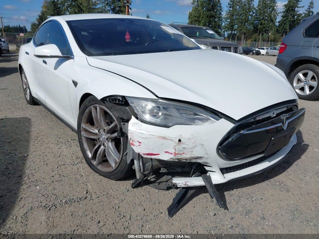 2014 TESLA MODEL S 5YJSA1H1XEFP53679 Photo 5