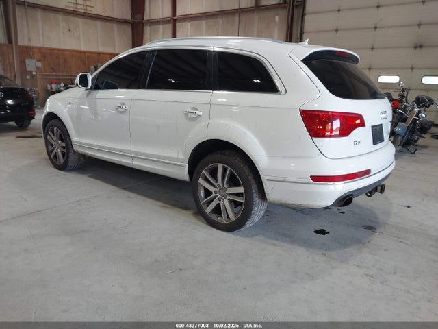 2015 AUDI Q7 WA1LGAFE7FD015303 Photo 2