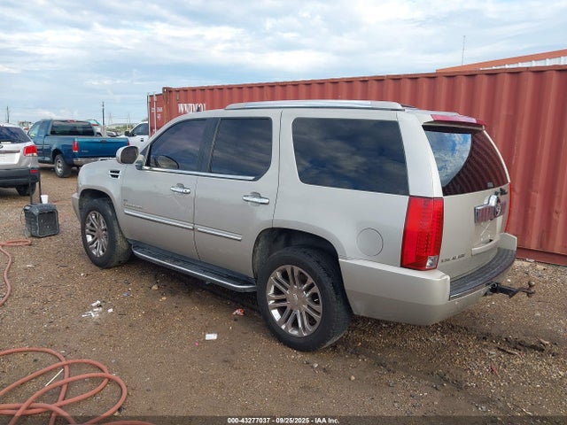 2007 CADILLAC ESCALADE 1GYFK63877R272764 Photo 2