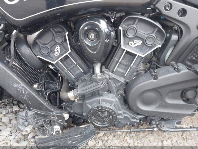 INDIAN MOTORCYCLE CO. 2021 2021 56KMSB112M3173922 Image 9