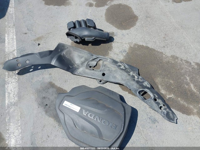 Honda j35y6 2018 5FNYF5H33JB019612 Image 12