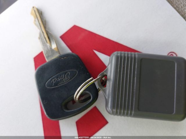 1999 FORD CROWN VICTORIA 2FAFP74W8XX176325 Photo 10