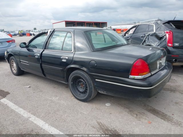1999 FORD CROWN VICTORIA 2FAFP74W8XX176325 Photo 2