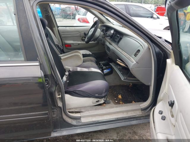 1999 FORD CROWN VICTORIA 2FAFP74W8XX176325 Photo 4