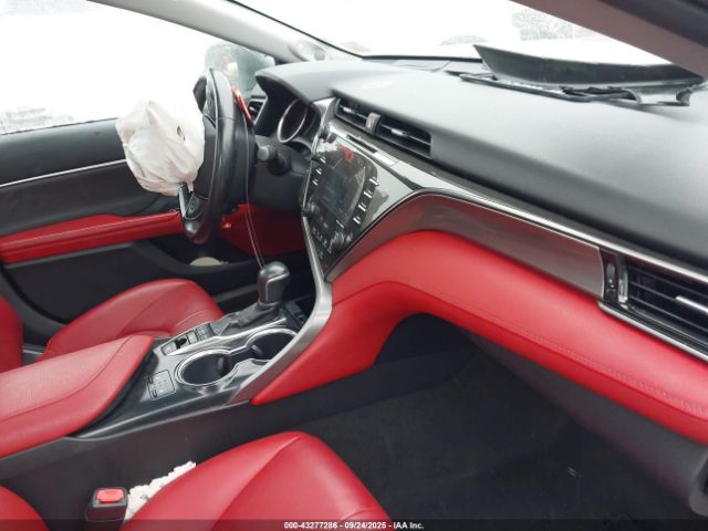 2019 TOYOTA CAMRY 4T1B61HK1KU823093 Photo 4