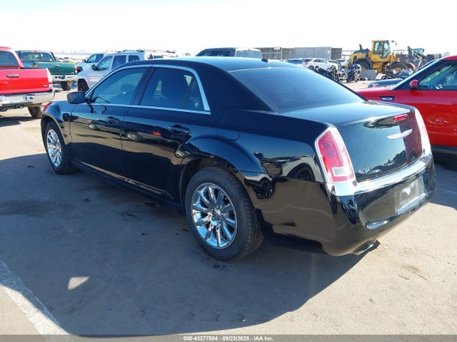 2013 Chrysler 300 Motown მანქანა იყიდება აუქციონზე, vin: 2C3CCAAG9DH588654, აუქციონის ნომერი: 43277504