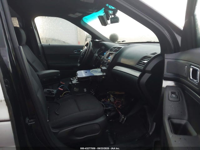 43277559 :رقم المزاد ، 1FM5K8AR4GGD04991 vin ، 2016 Ford Police Interceptor مزاد بيع