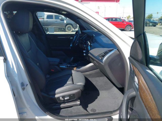 2019 BMW X3 5UXTR9C52KLP84602 Photo 4