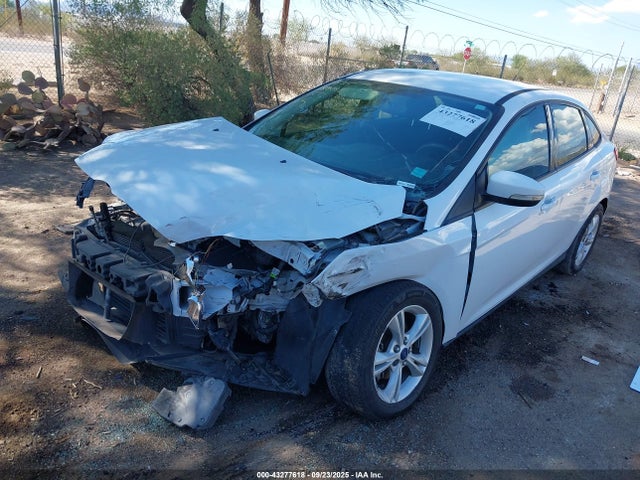 Ford 2014 2014 1FADP3F20EL407402 Image 2