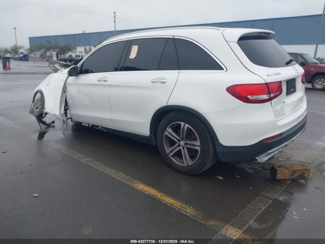 2017 MERCEDES-BENZ GLC 300 WDC0G4KB7HF156556 Photo 2