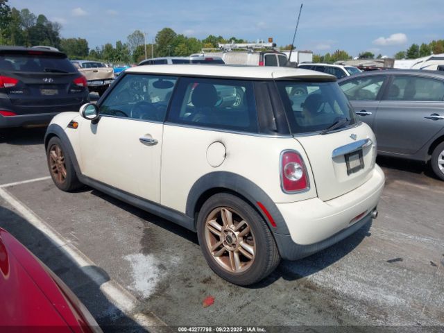 2012 MINI COOPER WMWSU3C58CT185324 Photo 2
