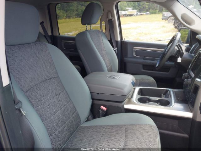 2018 RAM 1500 3C6RR7LT9JG123652 Photo 4