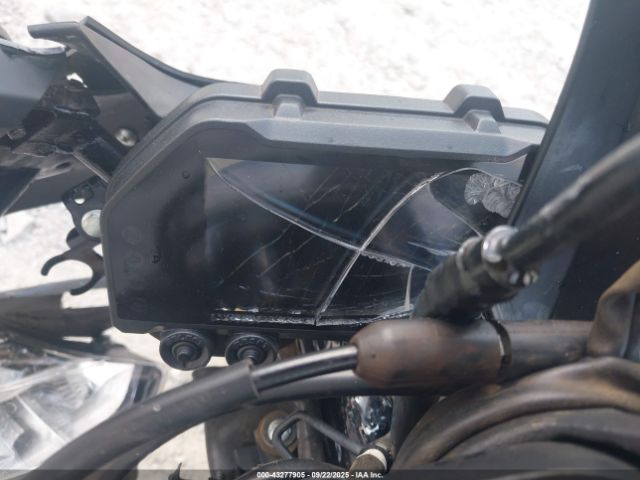 2021 YAMAHA YZFR3 MH3RH18Y7MK008009 Photo 6