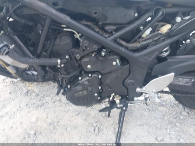 2021 YAMAHA YZFR3 MH3RH18Y7MK008009 Photo 8