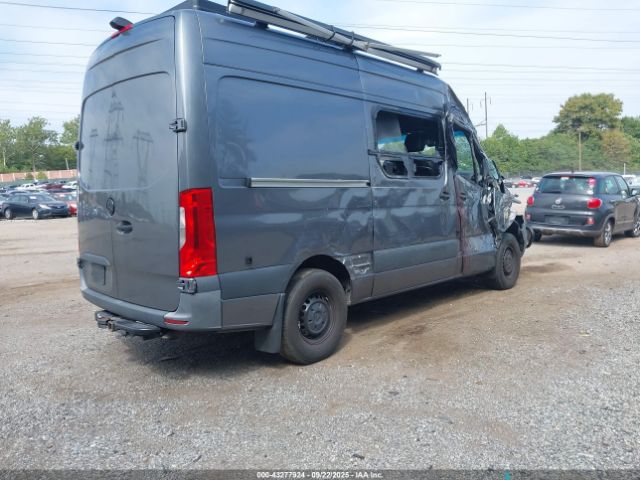 2021 MERCEDES-BENZ SPRINTER 1500 W1Y70BGY0MT060933 Photo 3