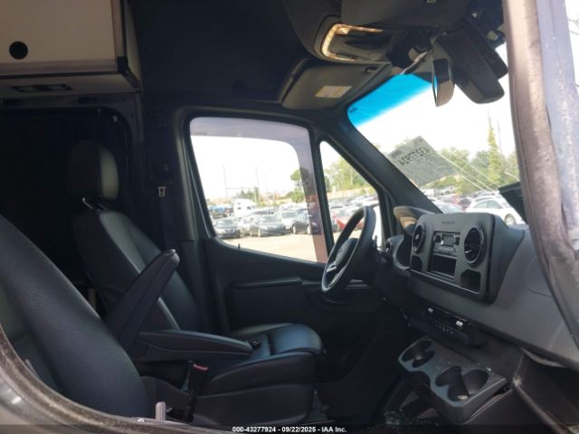 2021 MERCEDES-BENZ SPRINTER 1500 W1Y70BGY0MT060933 Photo 4