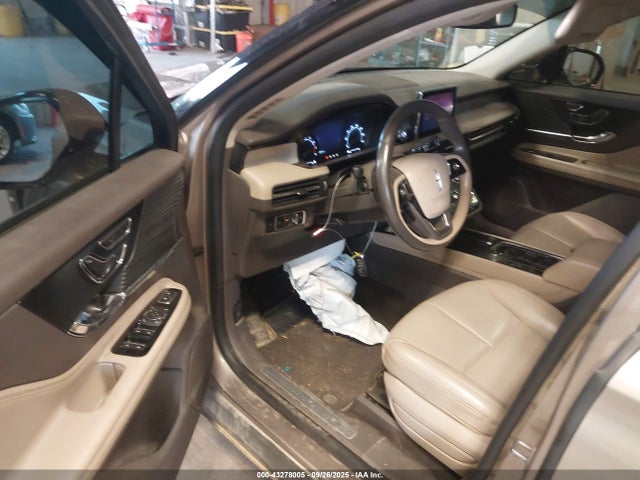 5LMCJ1C92LUL15737 Lincoln Corsair Standard