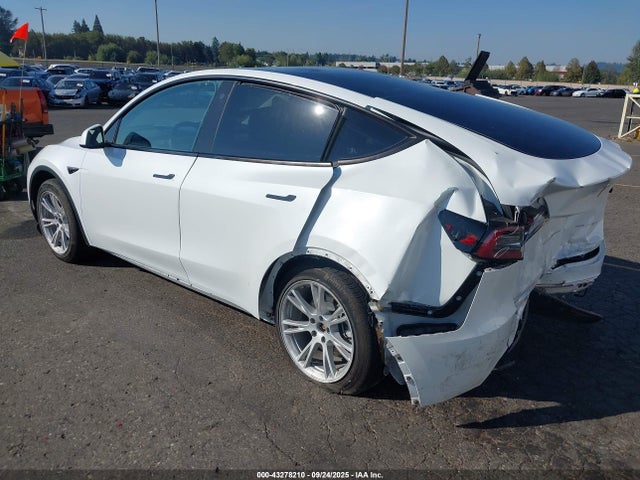 Продаж на аукціоні авто 2023 Tesla Model Y Awd/long Range Dual Motor All-wheel Drive, vin: 7SAYGDEE5PF755573, номер лоту: 43278210