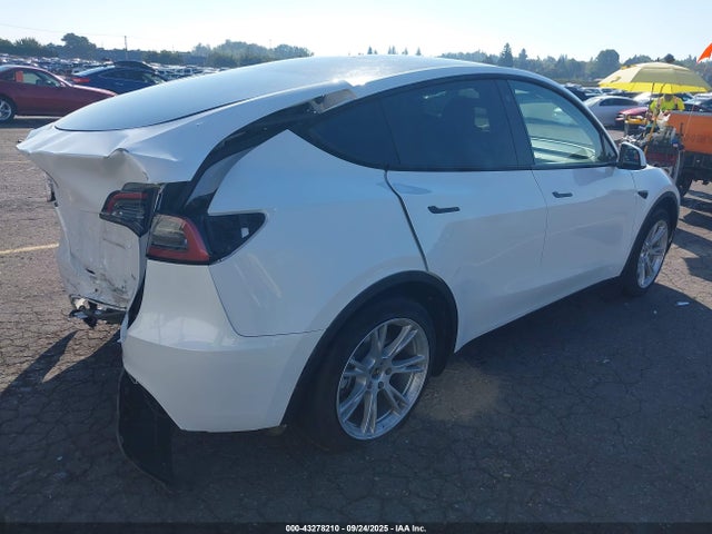 Продаж на аукціоні авто 2023 Tesla Model Y Awd/long Range Dual Motor All-wheel Drive, vin: 7SAYGDEE5PF755573, номер лоту: 43278210