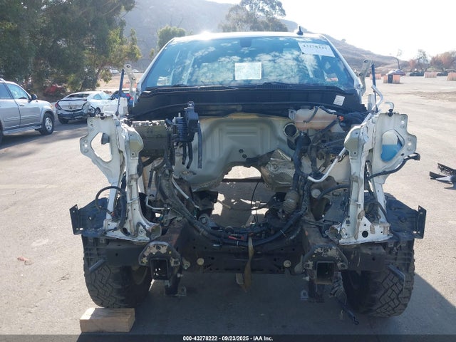 2020 Chevrolet Silverado 1500 4wd  Short Bed Lt Trail Boss მანქანა იყიდება აუქციონზე, vin: 3GCPYFEL5LG376688, აუქციონის ნომერი: 43278222