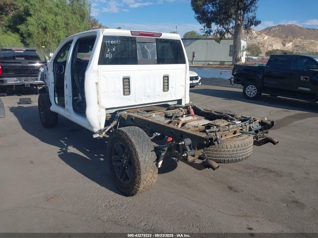 2020 Chevrolet Silverado 1500 4wd  Short Bed Lt Trail Boss მანქანა იყიდება აუქციონზე, vin: 3GCPYFEL5LG376688, აუქციონის ნომერი: 43278222