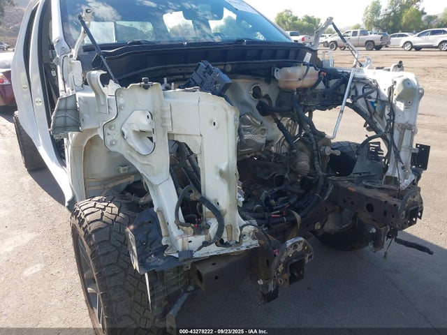 2020 Chevrolet Silverado 1500 4wd  Short Bed Lt Trail Boss მანქანა იყიდება აუქციონზე, vin: 3GCPYFEL5LG376688, აუქციონის ნომერი: 43278222