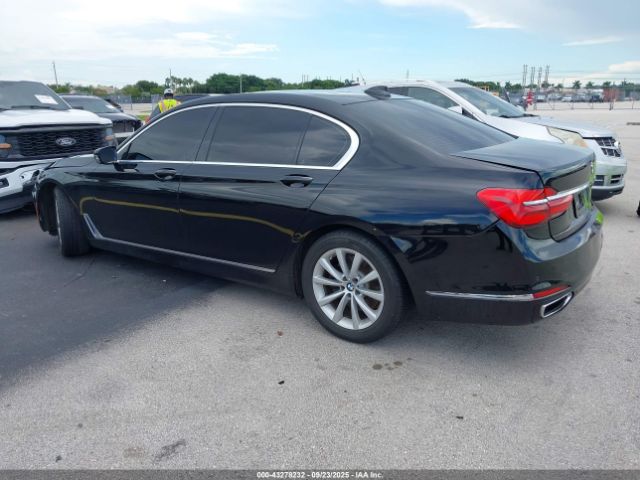 2018 BMW 740I WBA7E2C5XJG742365 Photo 2
