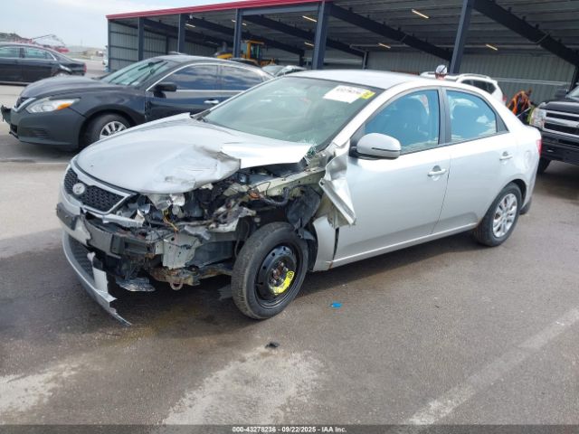 2013 KIA FORTE KNAFU4A22D5735218 Photo 1