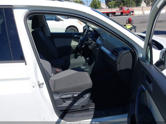 Volkswagen Tiguan 2021 3VV1B7AX8MM098010 Image 5