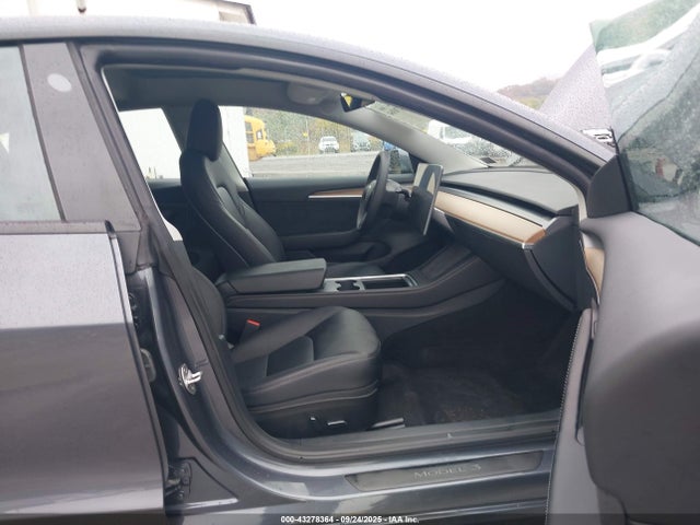 2023 TESLA MODEL 3 5YJ3E1EA7PF674308 Photo 4