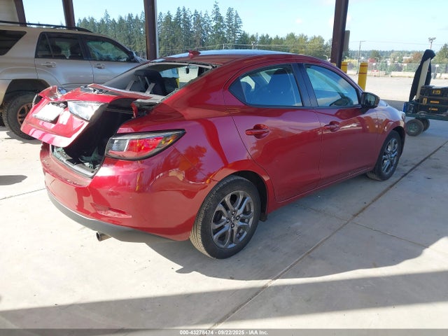3MYDLBYVXKY505140 Toyota YARIS LE