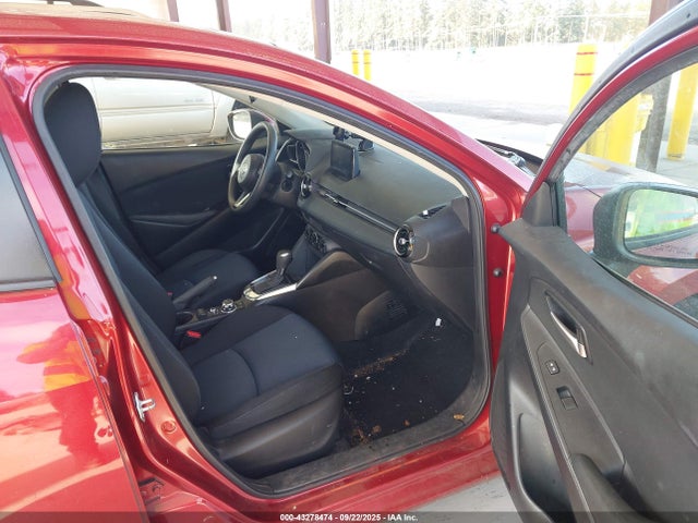 3MYDLBYVXKY505140 Toyota YARIS LE