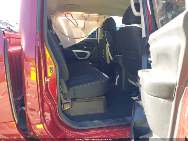 1N6AA1E52HN568502 Nissan TITAN SV