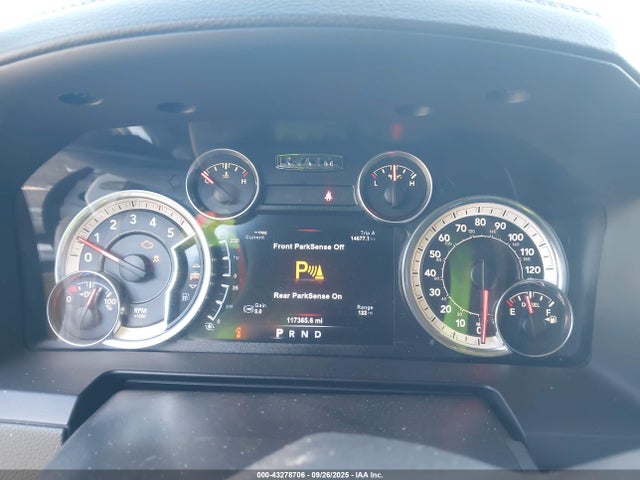 43278706 :رقم المزاد ، 3C63RRML5HG597429 vin ، 2017 Ram 3500 Laramie  4x4 6'4 Box مزاد بيع