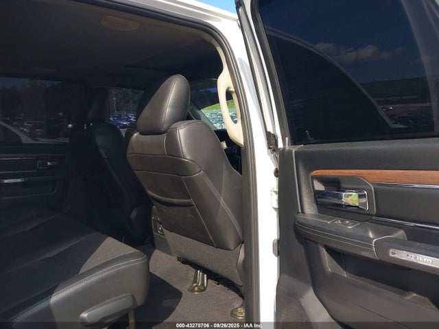 43278706 :رقم المزاد ، 3C63RRML5HG597429 vin ، 2017 Ram 3500 Laramie  4x4 6'4 Box مزاد بيع